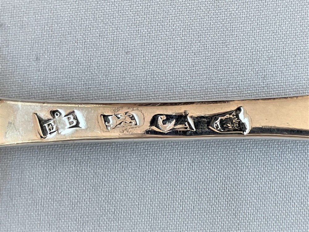 A fabulous set of 4 rat-tail early 18th Century silver table spoons View III
