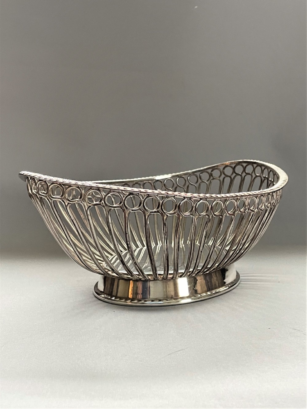 A lovely Old Sheffield Plate wire-work bread basket