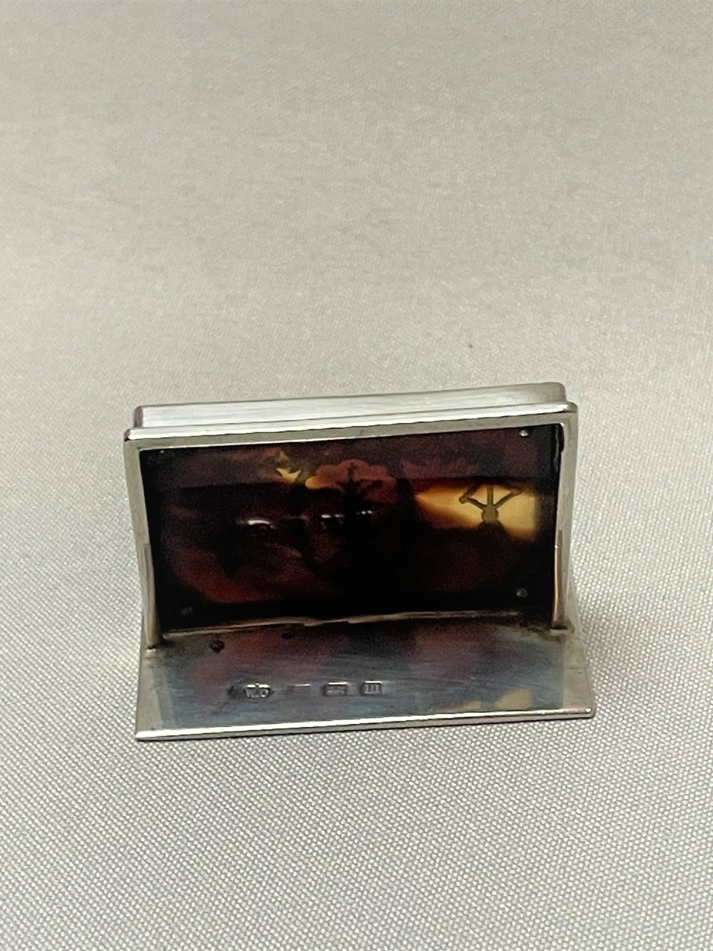 A gorgeous William Comyns silver & tortoiseshell card holder View III