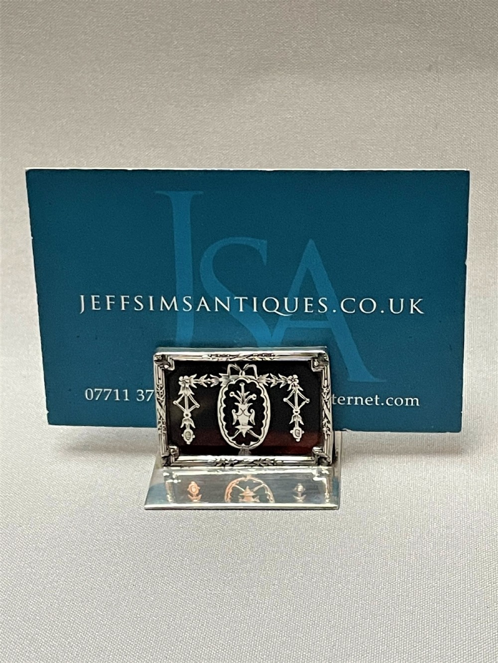 A gorgeous William Comyns silver & tortoiseshell card holder View VI