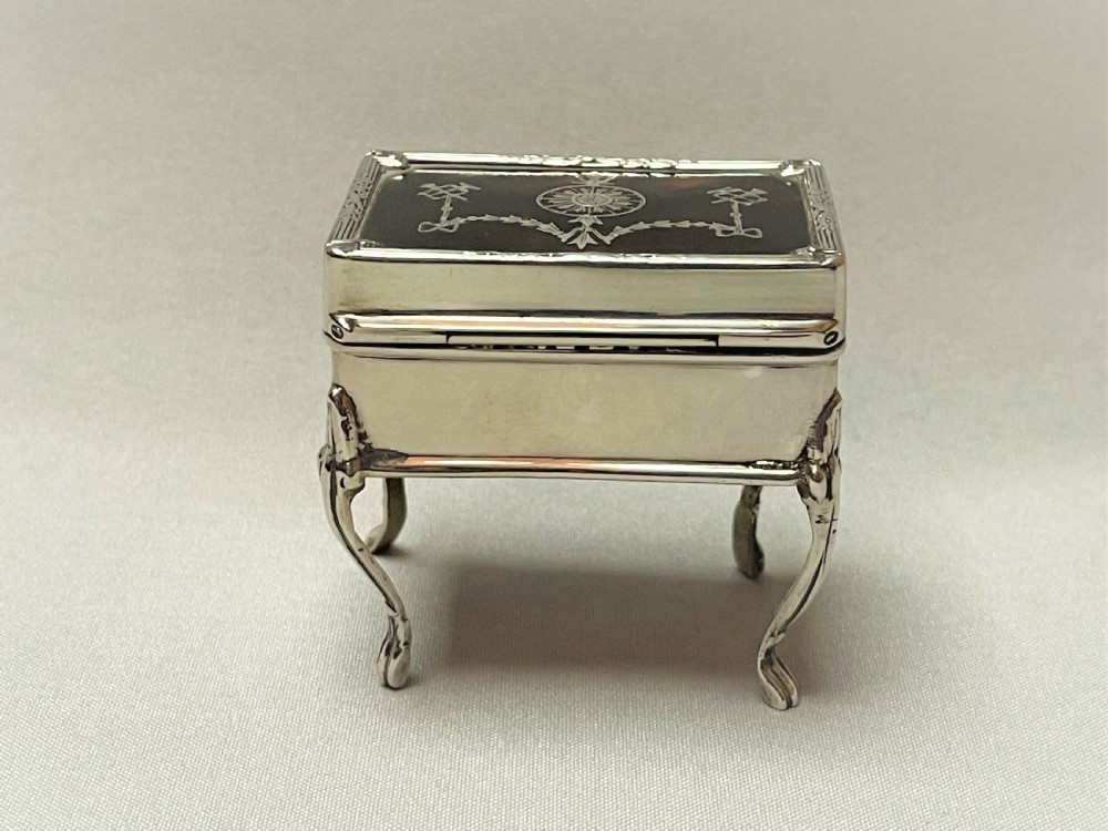  A gorgeous William Comyns silver & tortoiseshell trinket box View VIII