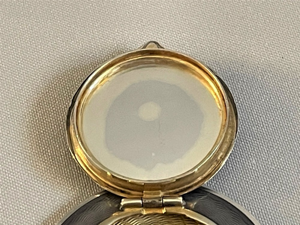 A superb silver & enamel pendant compact View VII