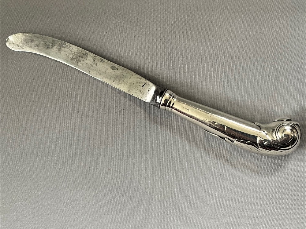 An early 18th Century silver handled butter knife View V