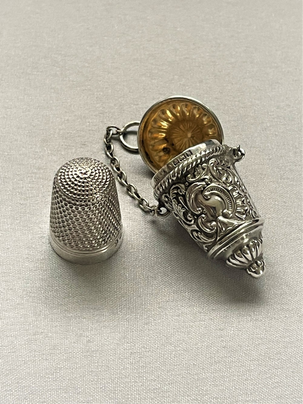 A gorgeous Edwardian silver thimble & chatelaine case