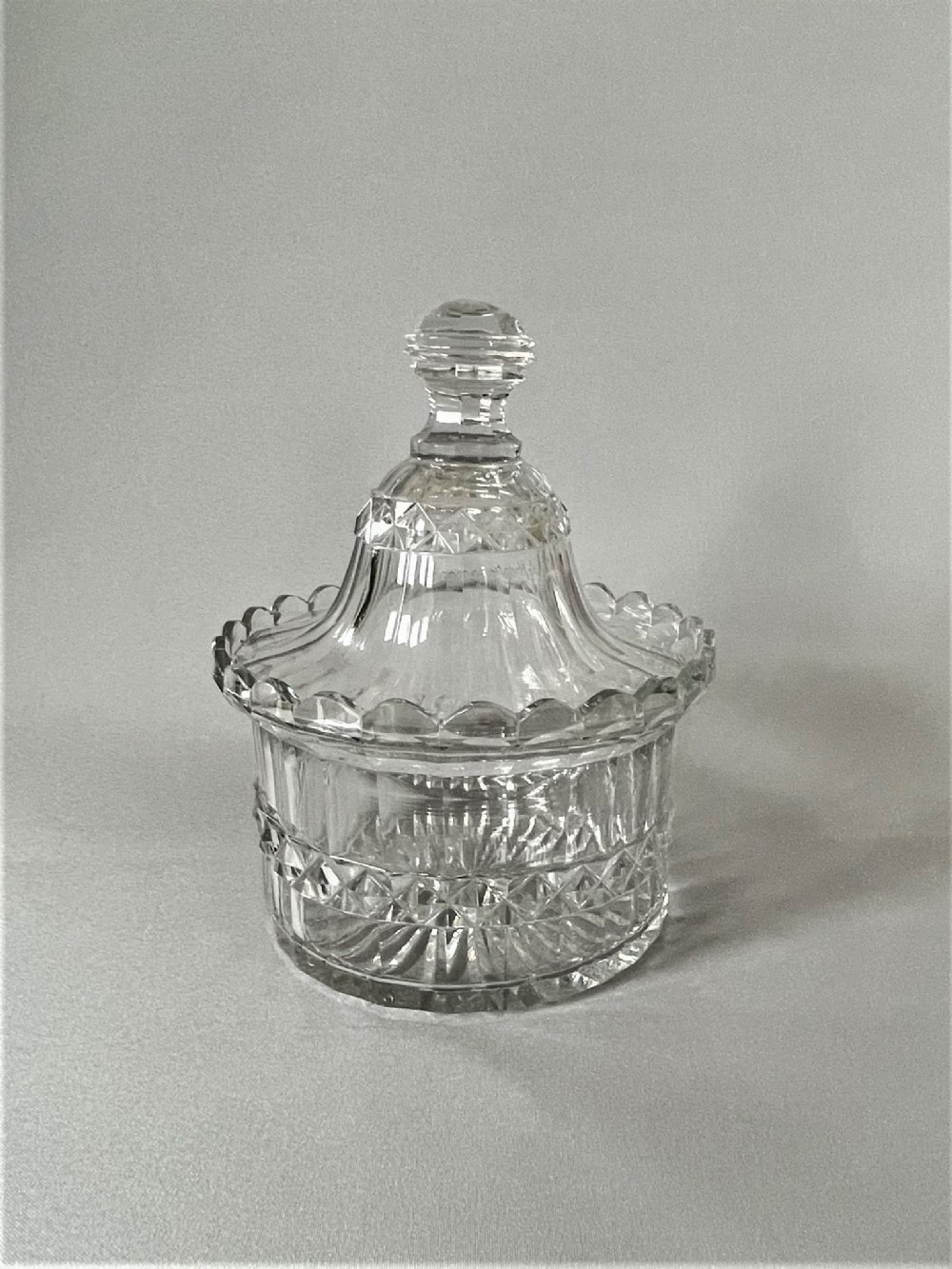 A superb Anglo/Irish Regency cut glass butter dish
