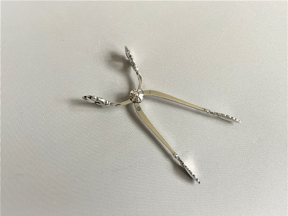 A gorgeous pair of Georg Jensen silver 'scissor' nips