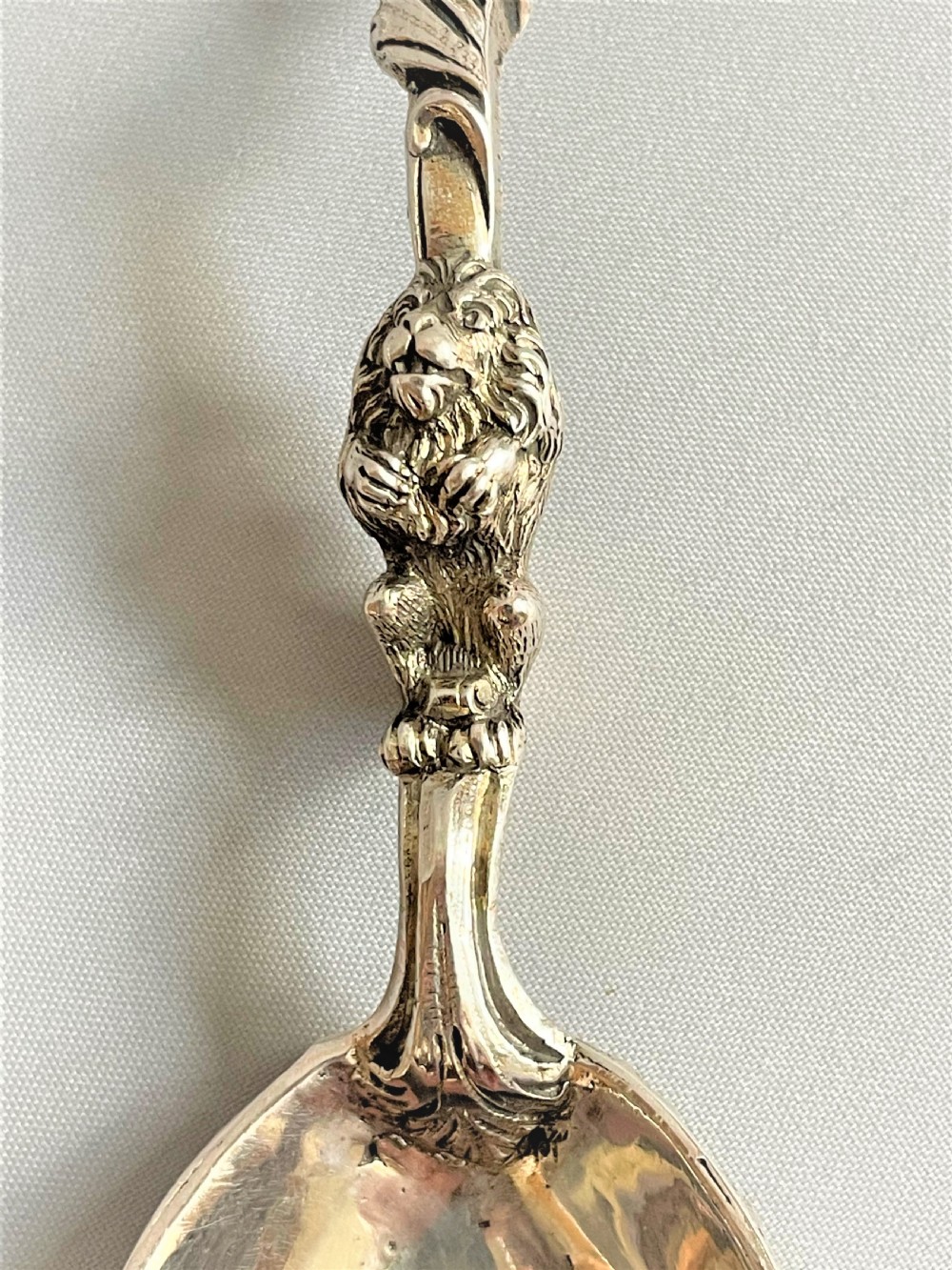 A spectacular quality pair of German silver gilt serving spoons View III
