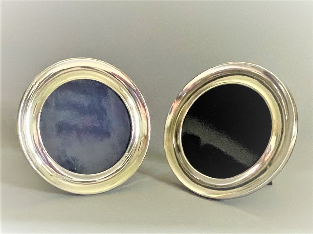 A superb pair of Elkington & Co. Edwardian silver photo frames