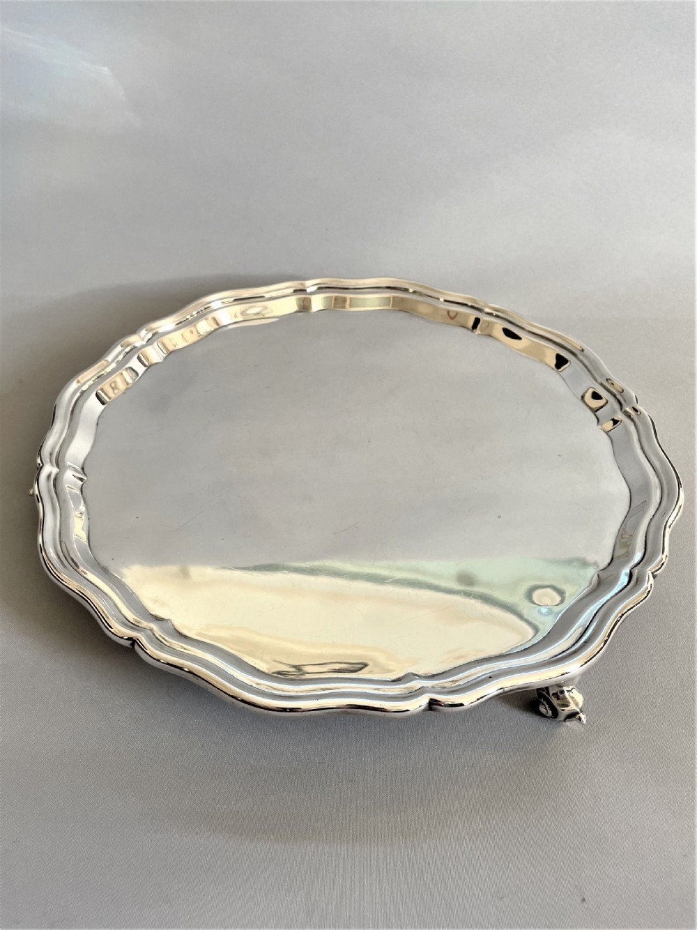 A Handsome & Good Quality Silver Drinks Salver