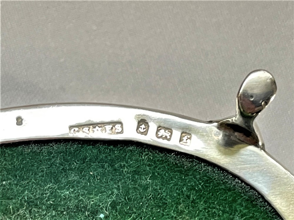 An Edwardian Arts & Crafts silver trinket or cuff links box View VI