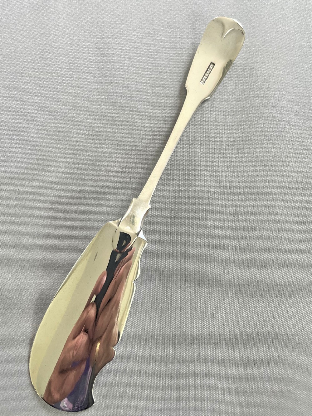 An extremely rare Cork silver butter knife View IV