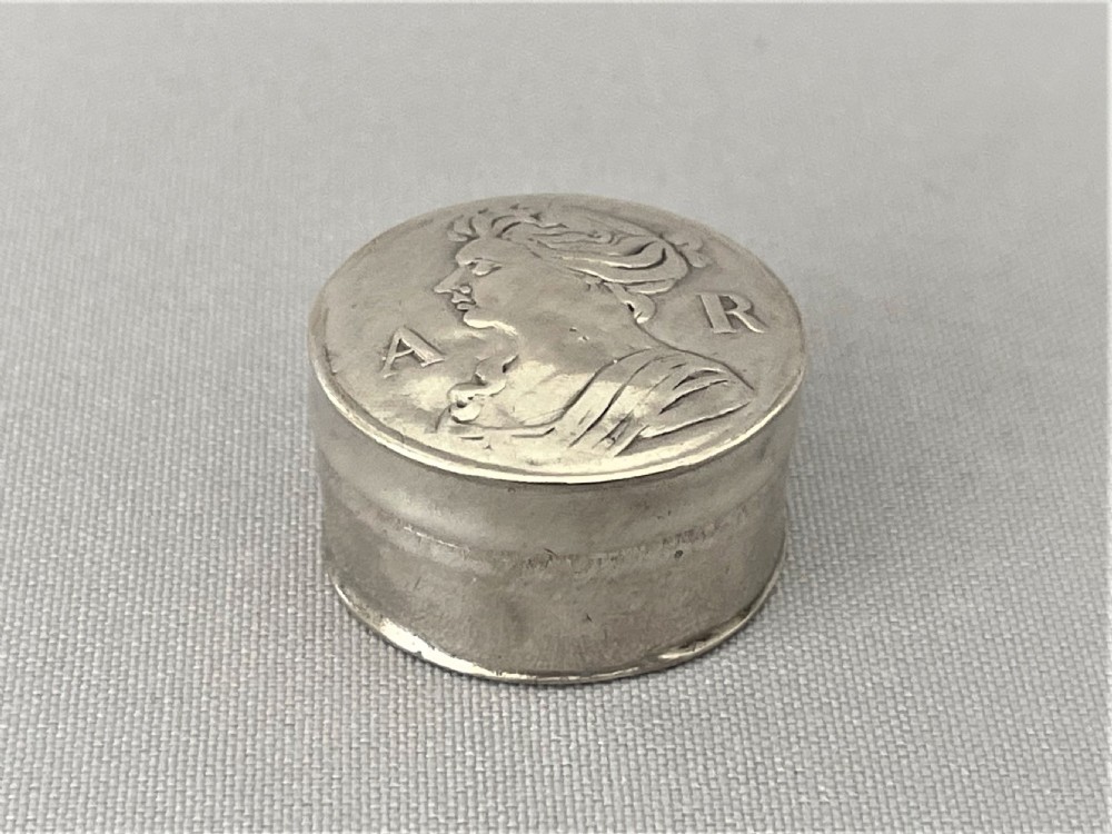 An extremely rare queen Anne silver counter/patch box View III