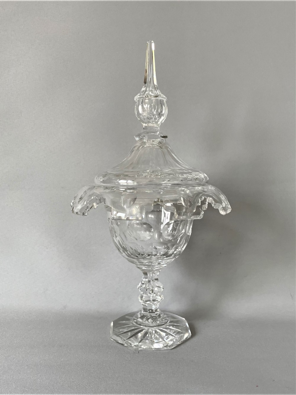 A stunning cut glass bonboniere