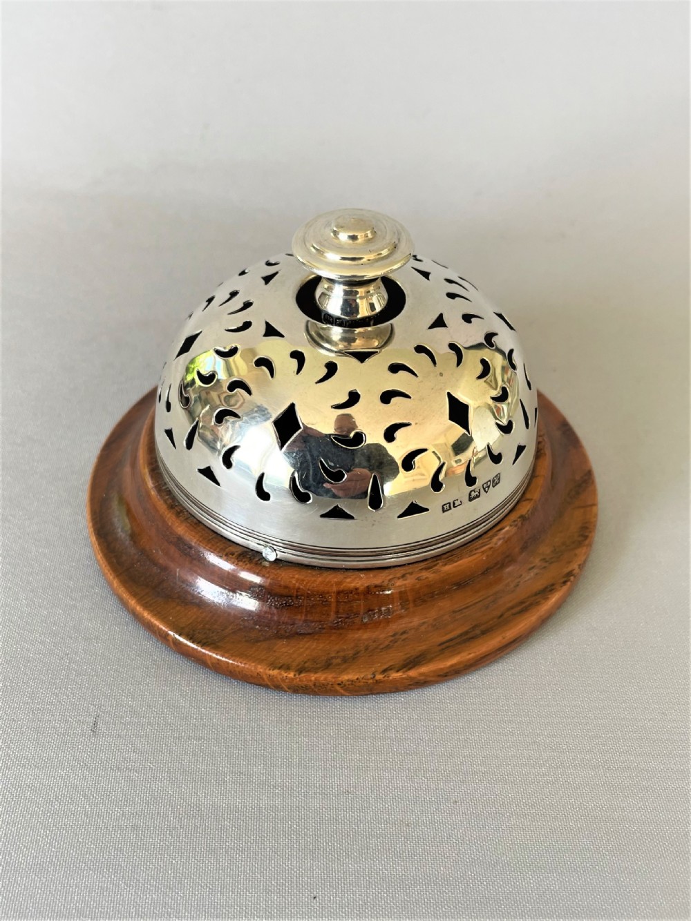 A wonderful Edwardian Chester silver reception/desk bell