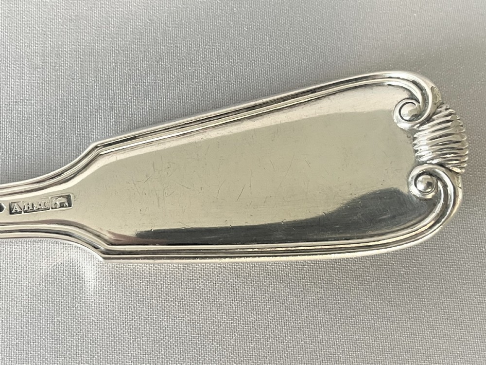 A superb Colonial, Fiddle, thread & shell silver soup ladle View IV