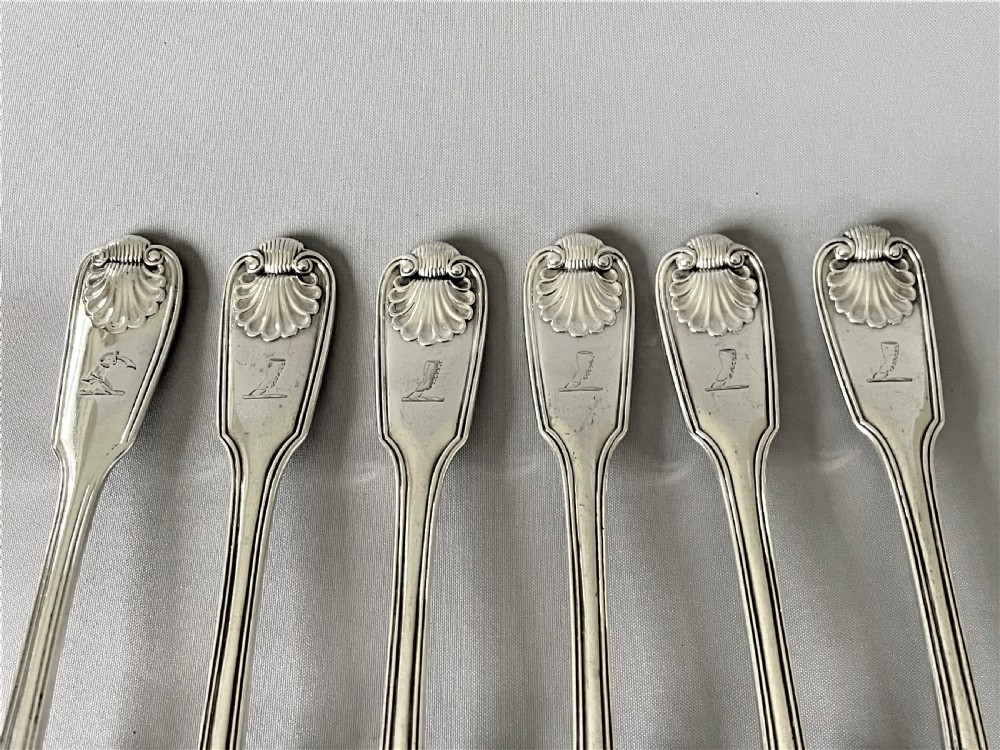 A matched set of 6 fiddle, thread & shell table forks View IV