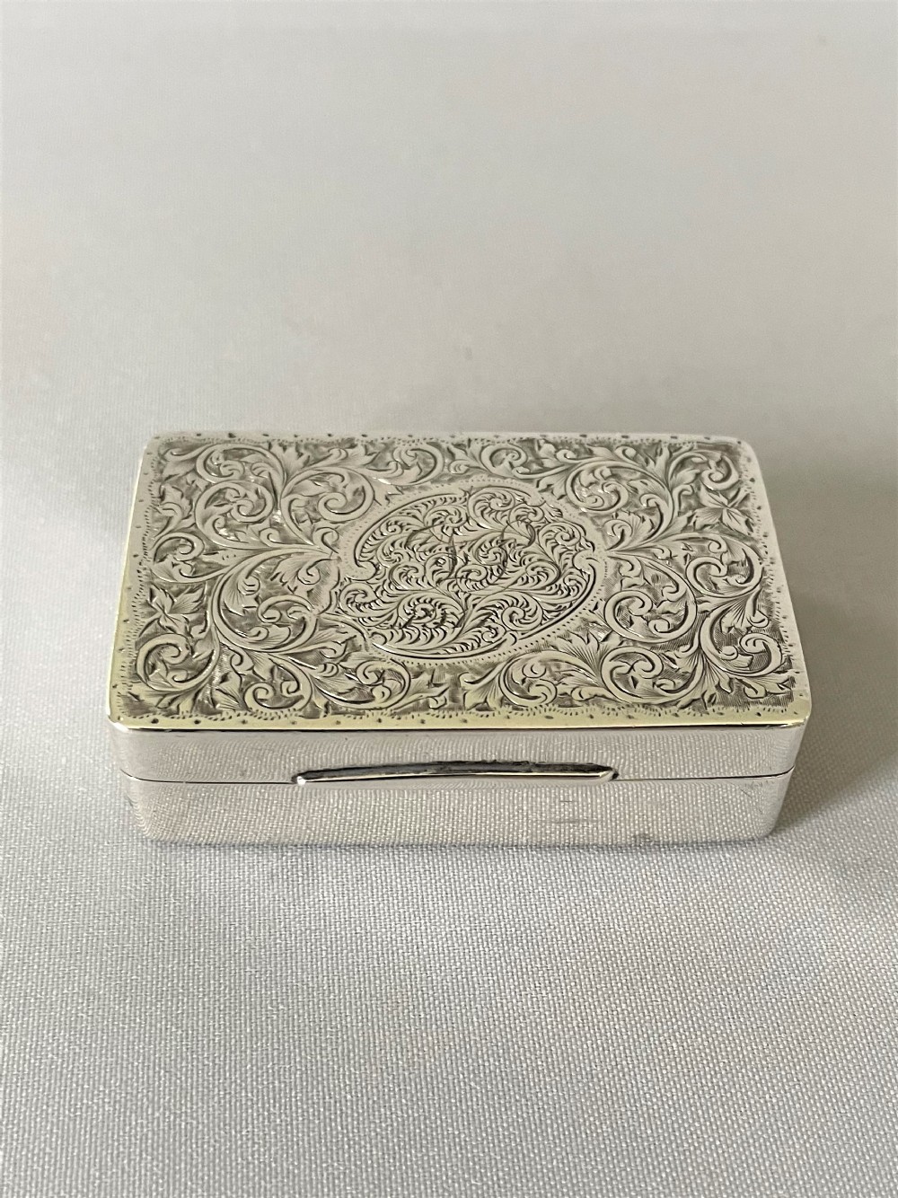 An unusual Edwardian silver table vesta