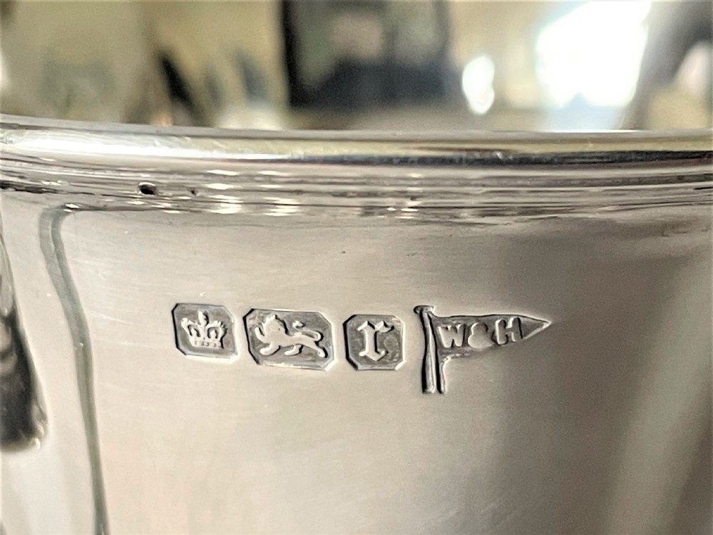 A fabulous boxed Edwardian silver Christening mug View VIII
