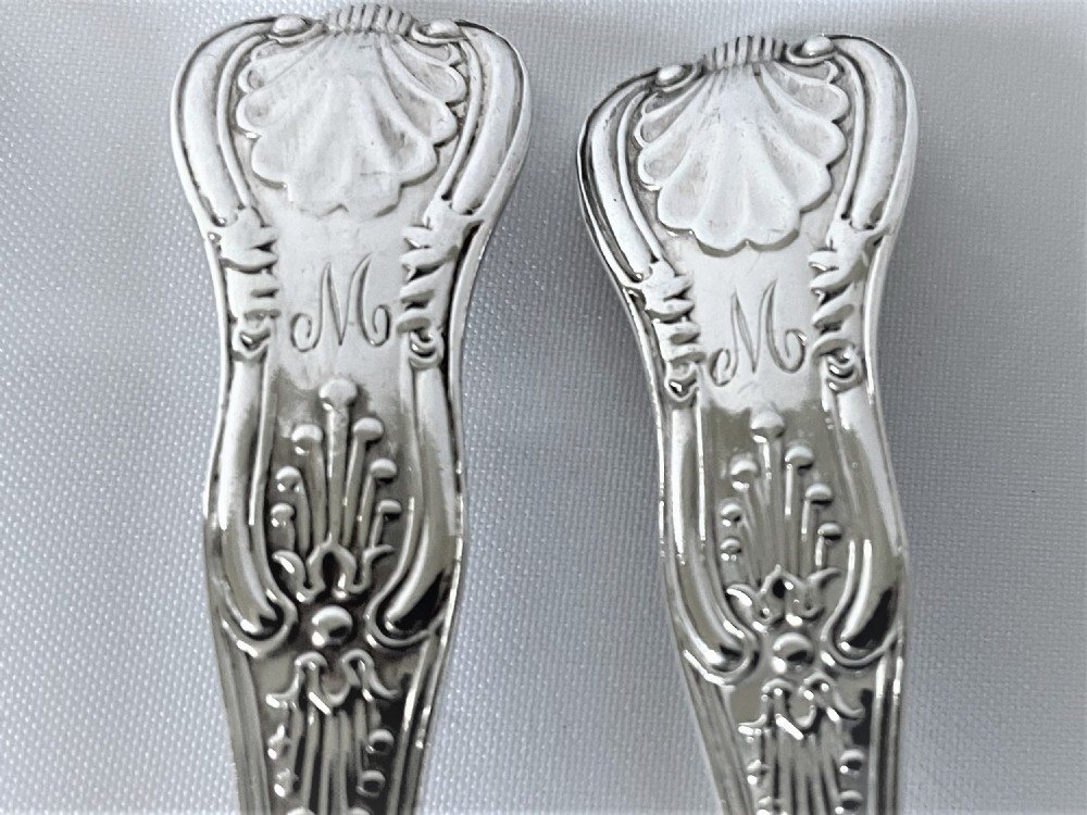 A fine set of 6 Kings pattern Victorian silver teaspoons View IV
