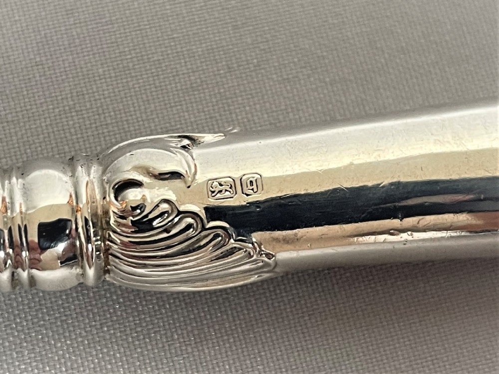 An Edwardian silver pistol grip handle magnifying glass View IV