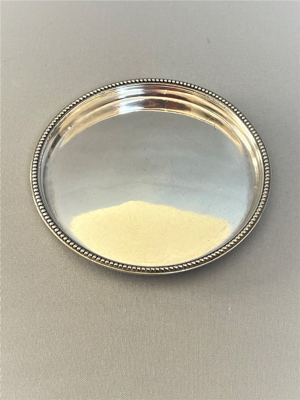 A gorgeous 18th Century Irish silver trinket/cuff links dish