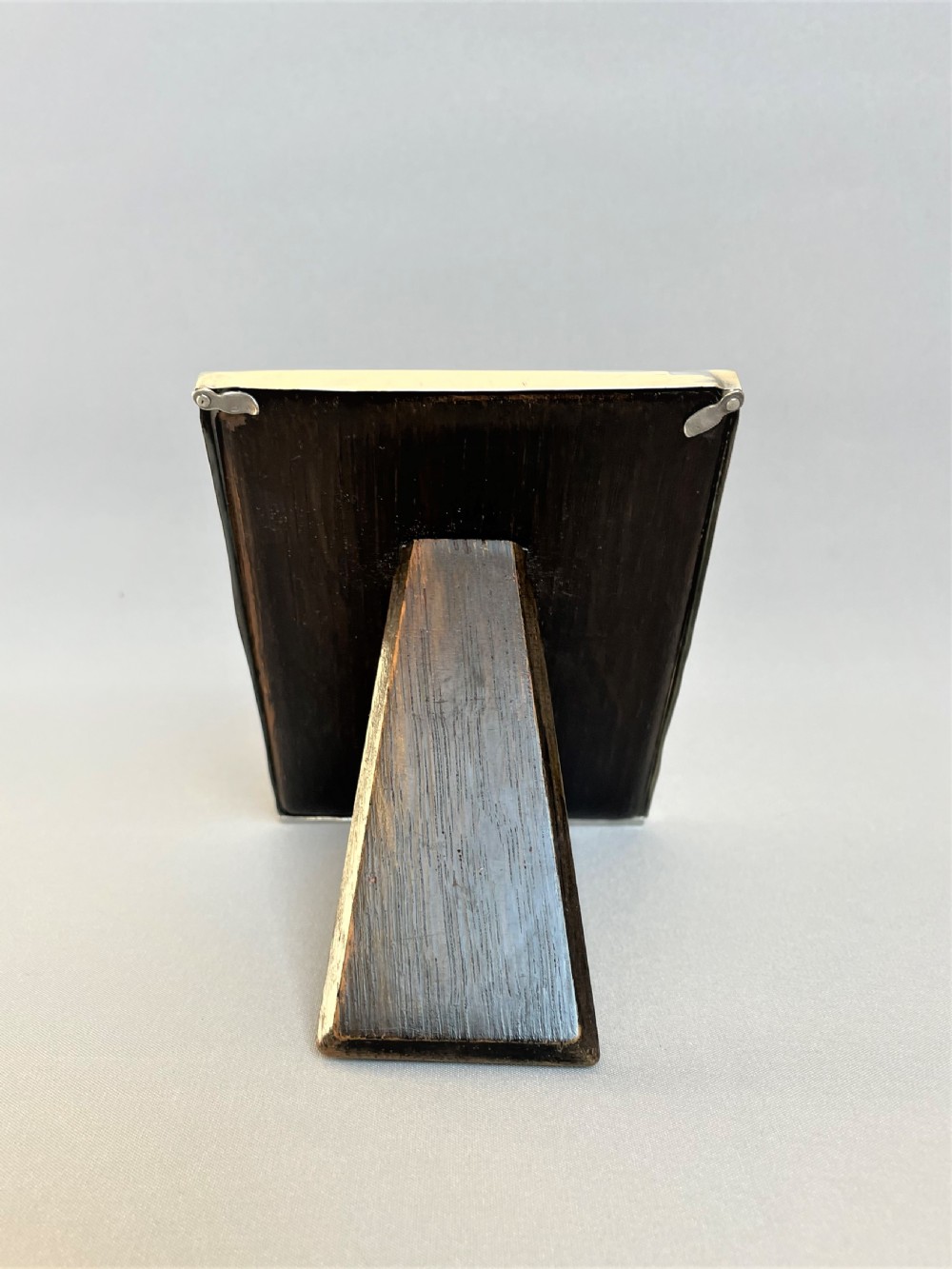 A small Art Deco silver photo frame View IV