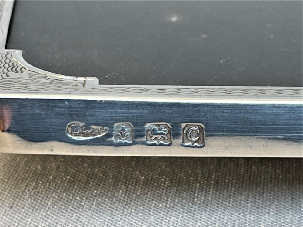 A small Art Deco silver photo frame View V