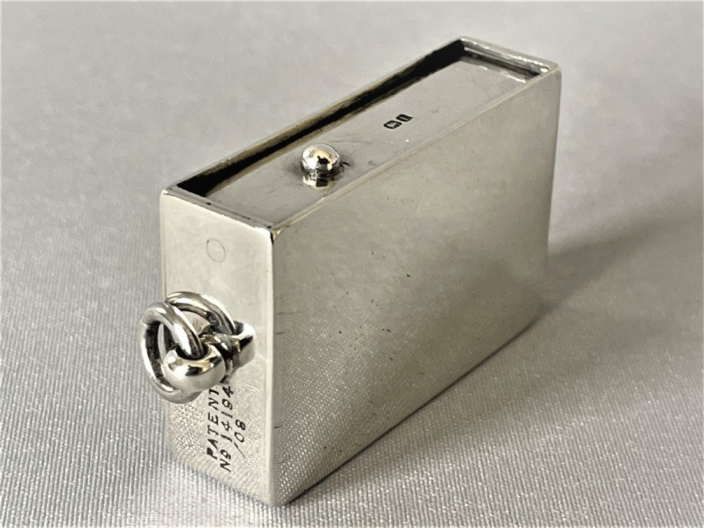 An Unusual Edwardian sprung silver vesta View VI