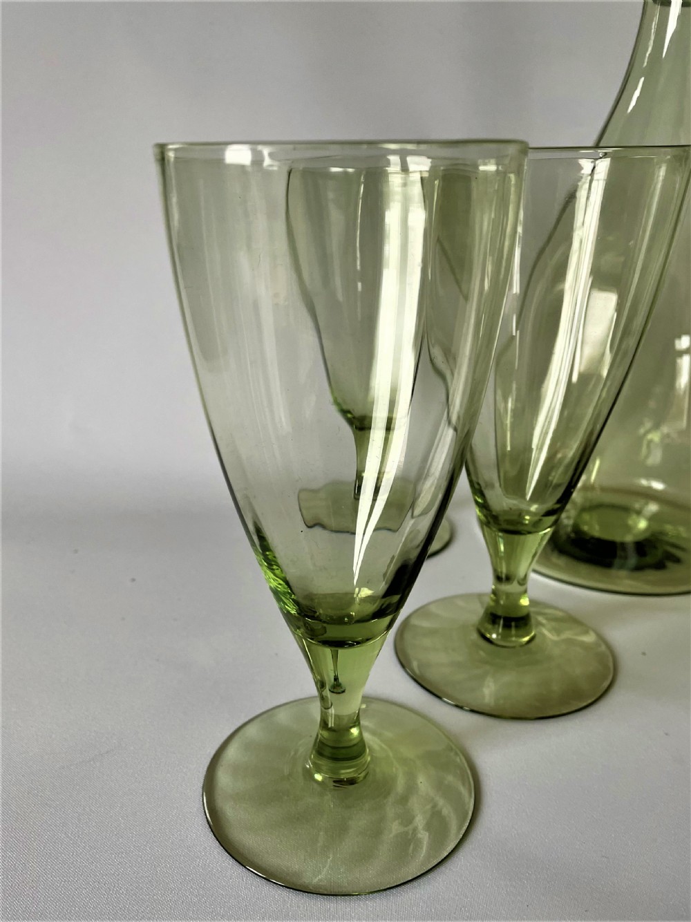 A fine Whitefriars sea green wine set View III