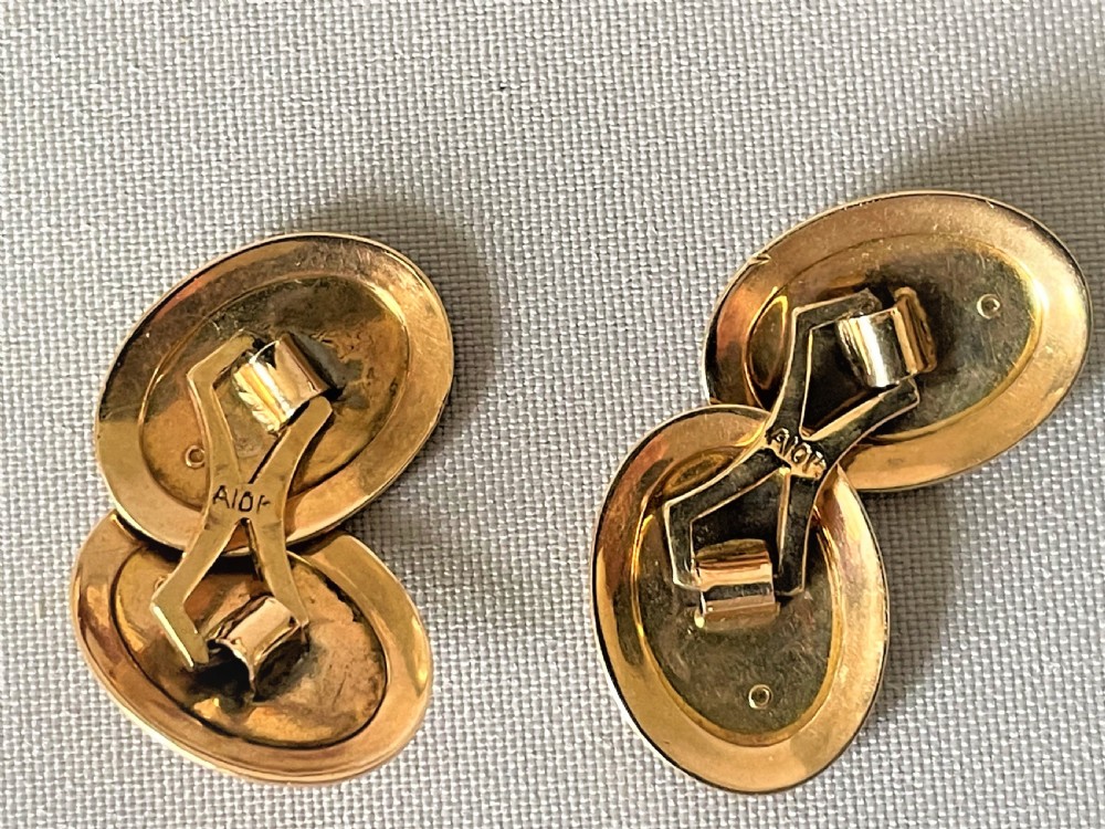A Boxed Pair Of Art Deco 10 Carat Rose Gold Cuff Links View III