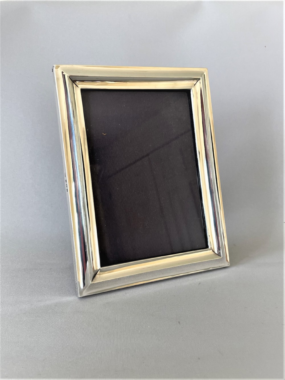 A handsome George V silver photo frame