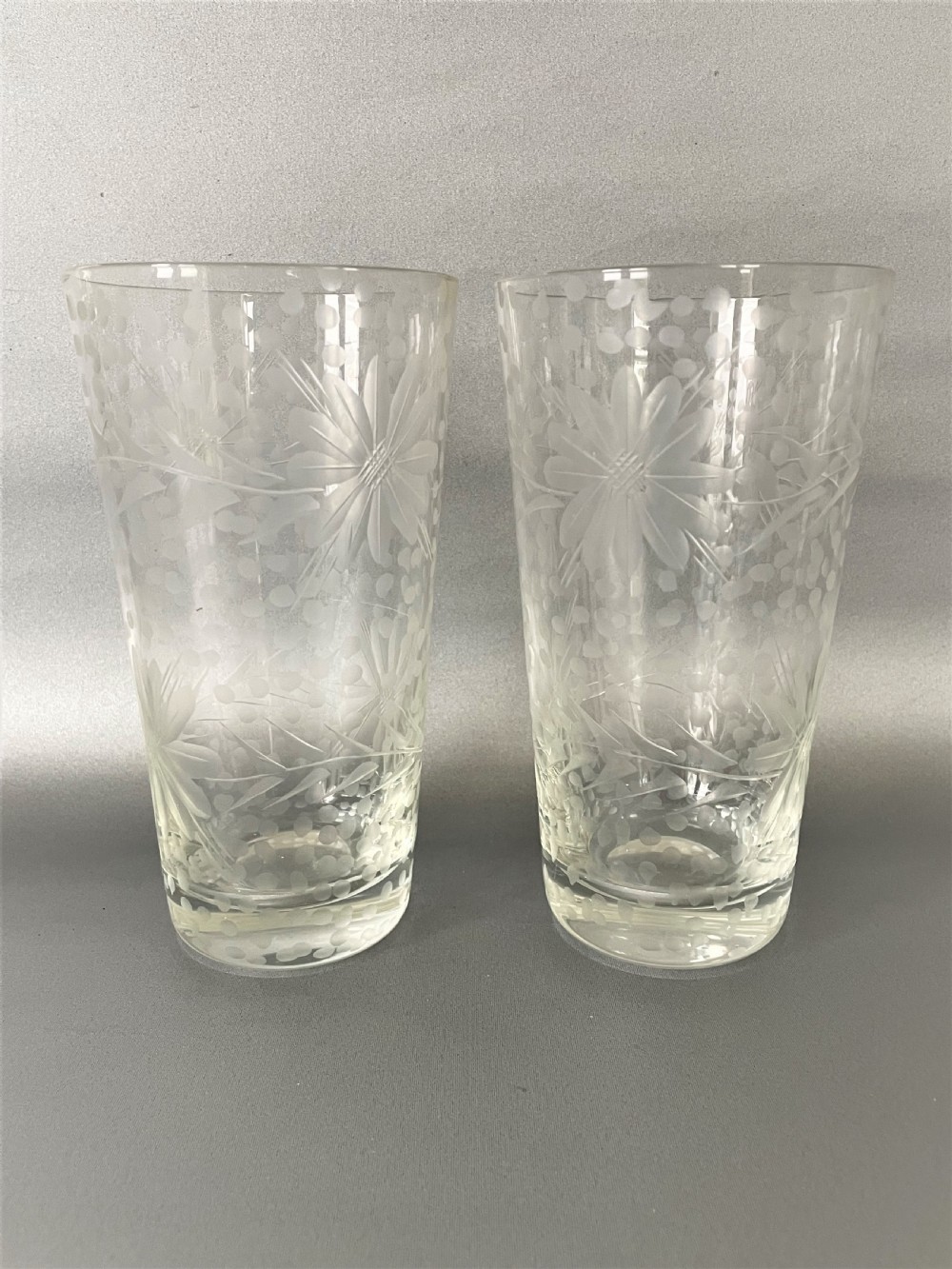 An attractive pair of late Victorian etched pint glasses View III