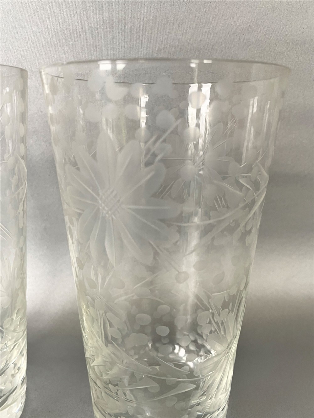 An attractive pair of late Victorian etched pint glasses View IV