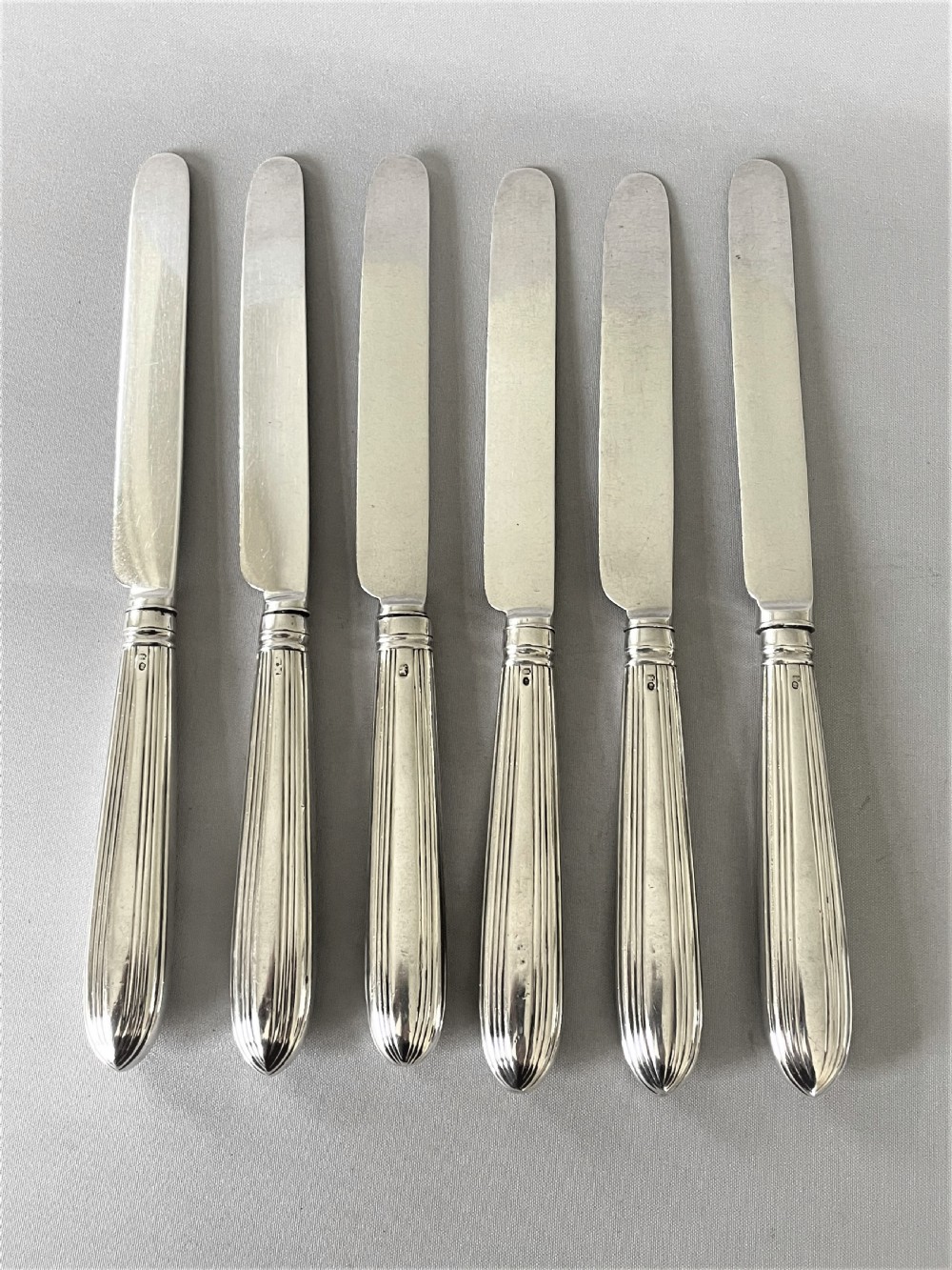 A rare set of 6 Georgian silver knives