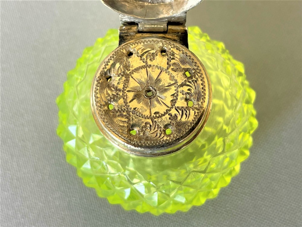 A rare Victorian silver & uranium glass vinaigrette View III