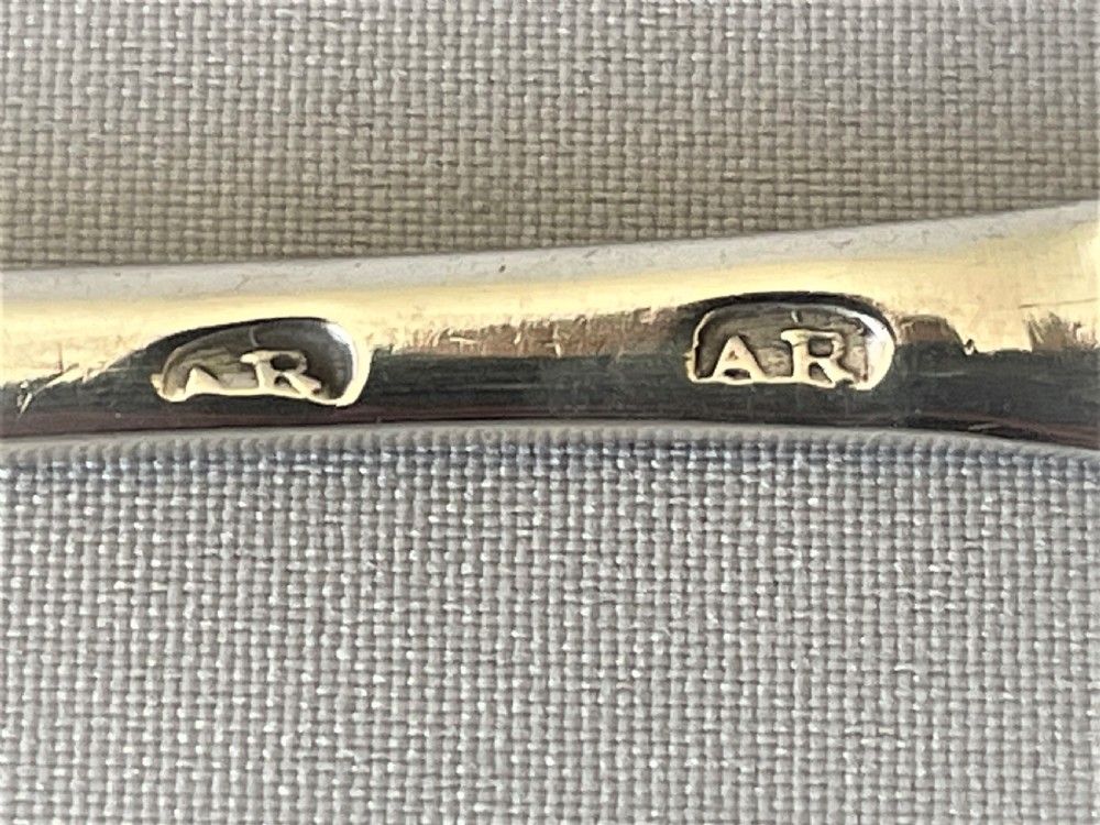 An Extremely Rare Queen Anne Silver Marrow Scoop View V