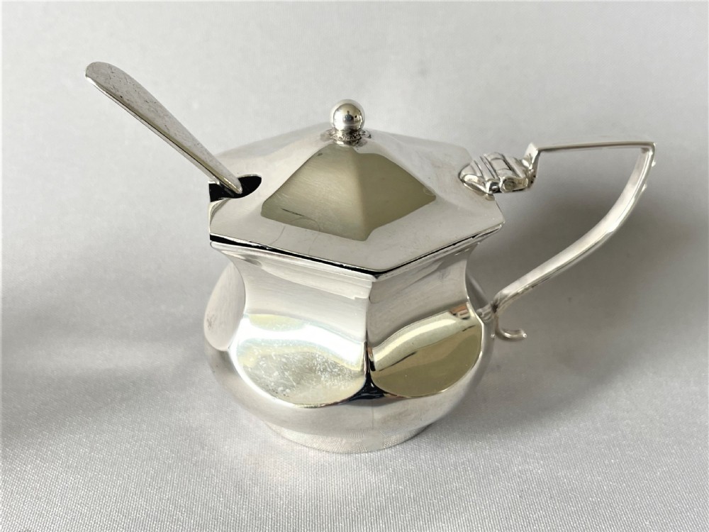 A Stylish Art Deco Three Piece Silver Cruet & Spoons View IX