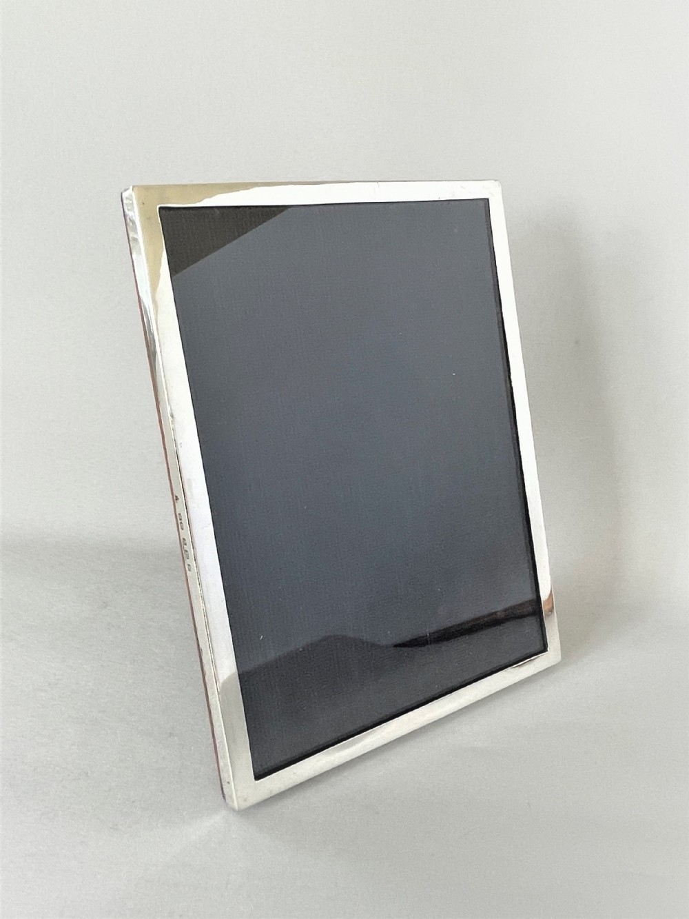 A lovely George V silver photo frame