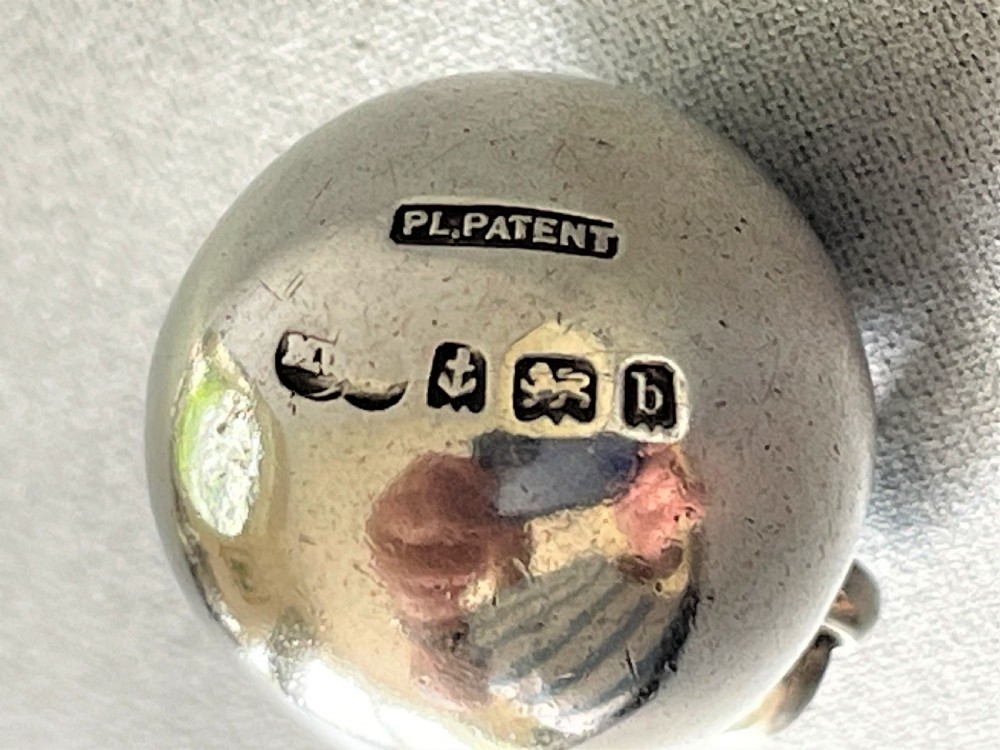 An Edwardian sprung pendant miniature scent bottle View III
