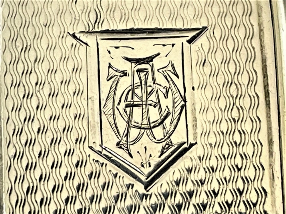 An unusual Victorian sprung silver vesta View VI