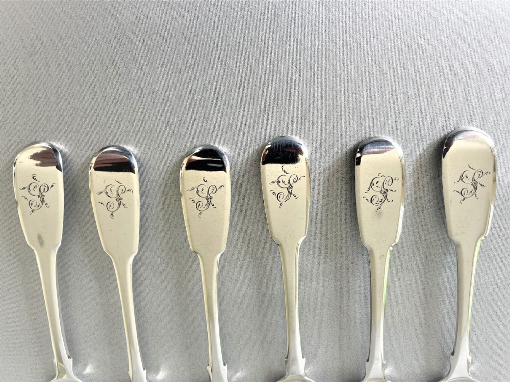 A rare set of 6 Georgian York silver teaspoons View III