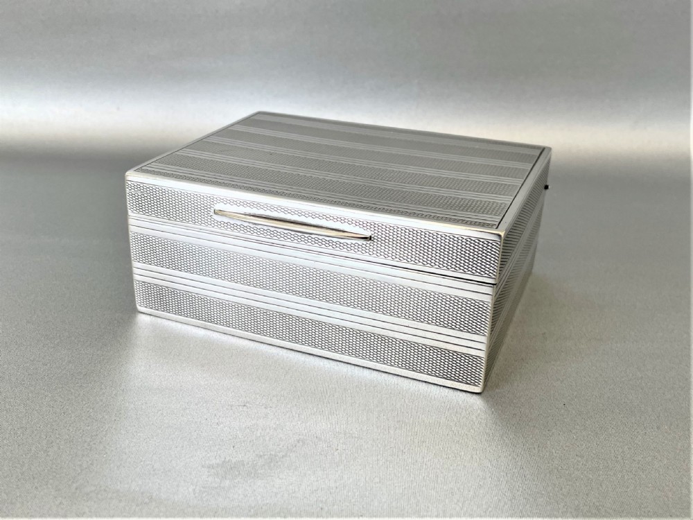 A fabulous Art Deco silver table cigarette box View II