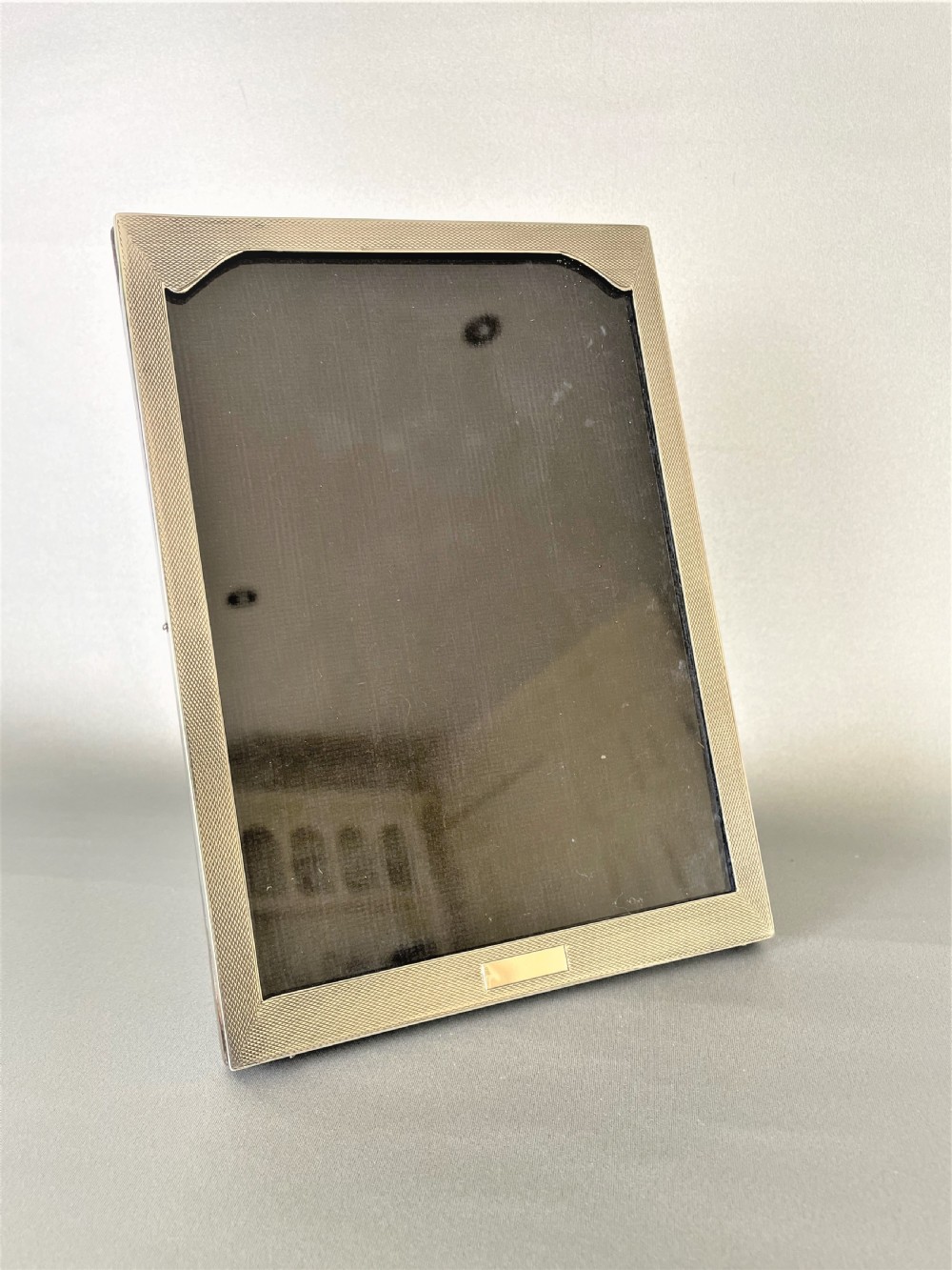 A stylish Art Deco silver photo frame