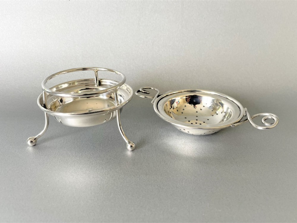 A Chester silver tea strainer & matching drip cup View IV