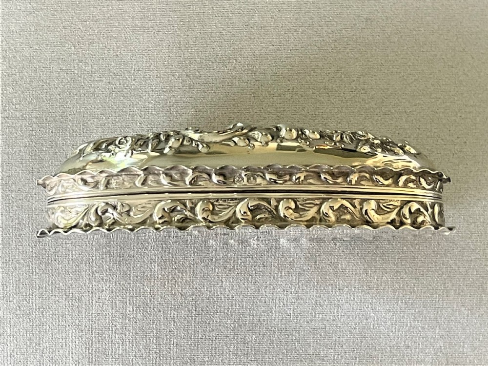 An Edwardian Chester silver small trinket box View III