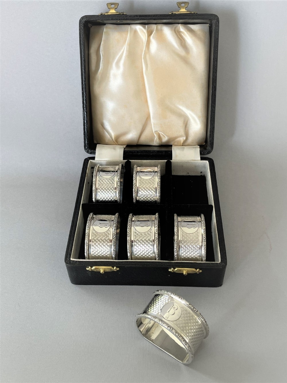 A Set Of 6 Boxed Art Deco Silver Napkin Rings View IV