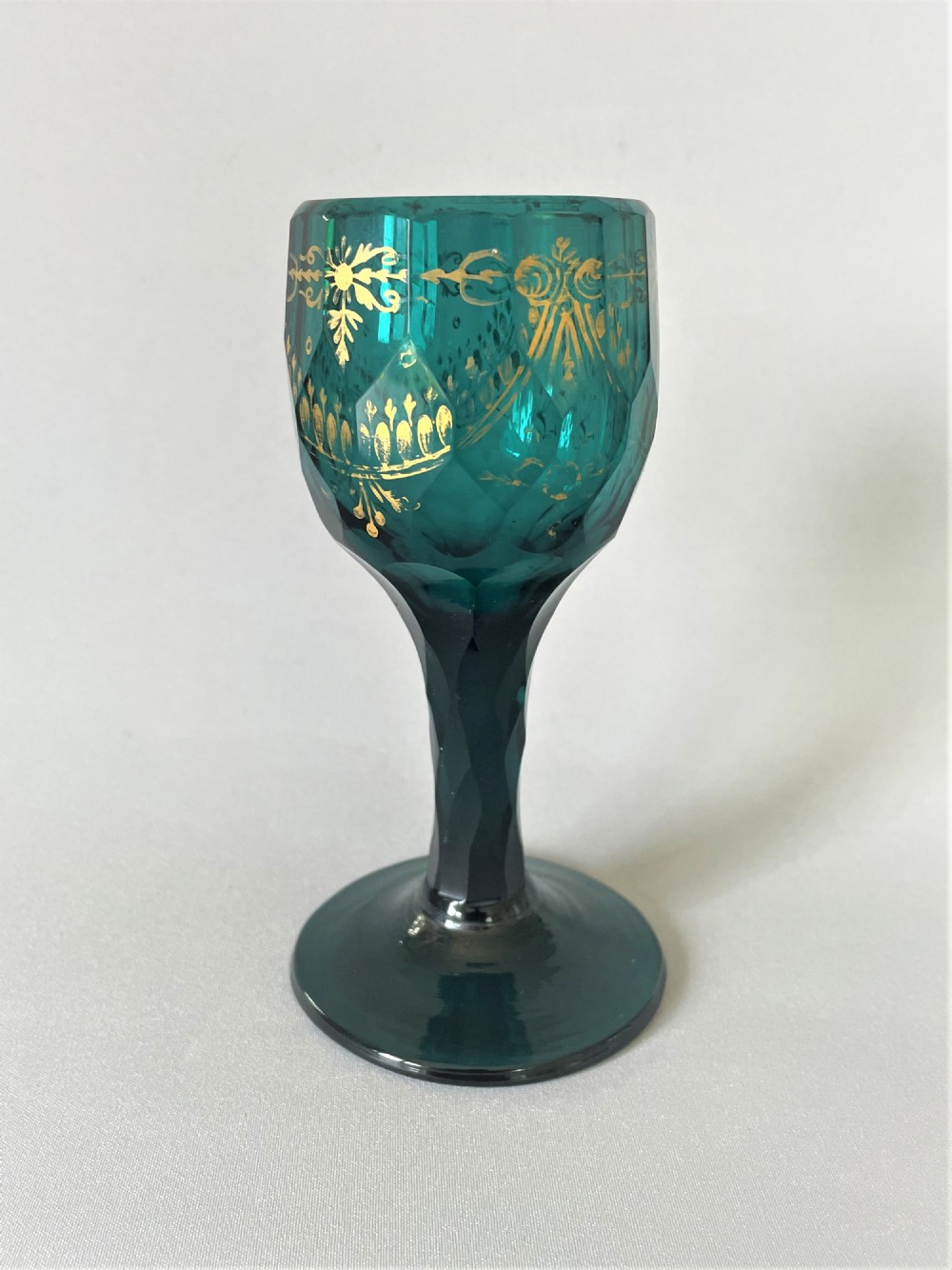A stunning Bristol Green gilded wine glass