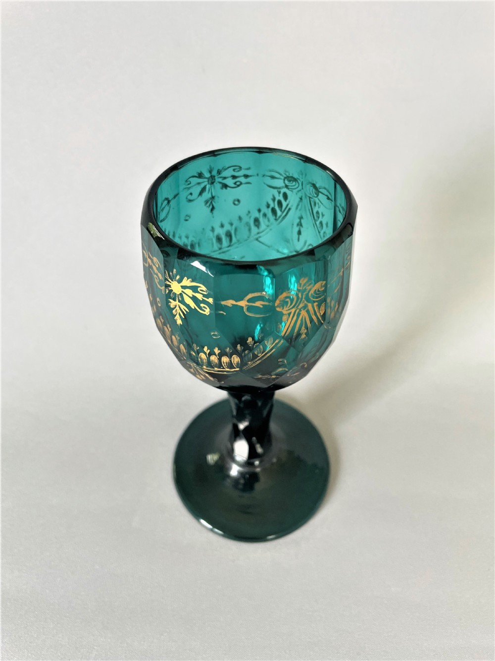 A stunning Bristol Green gilded wine glass View IV