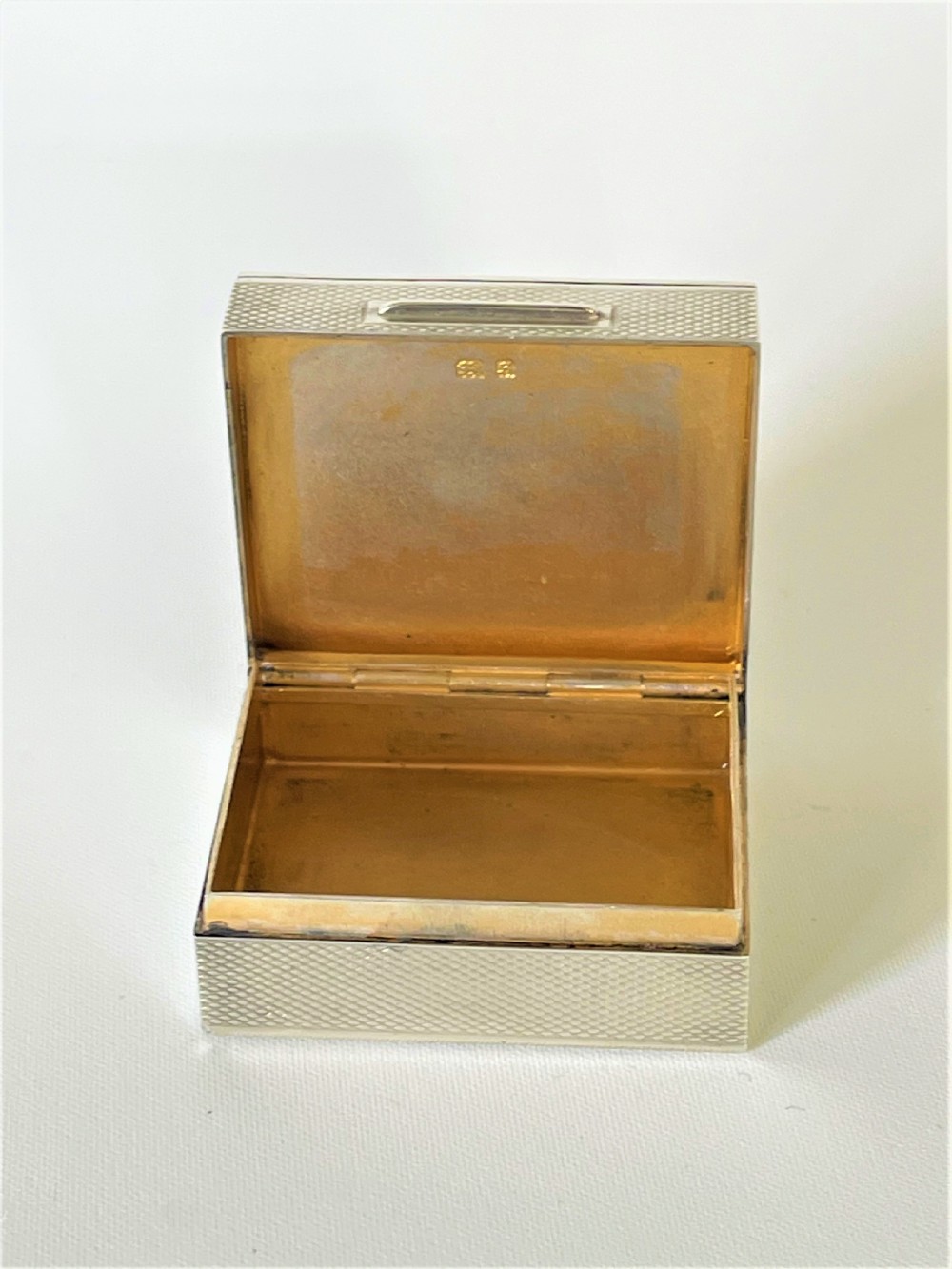 A superb Art Deco silver & stone set pill box View VI