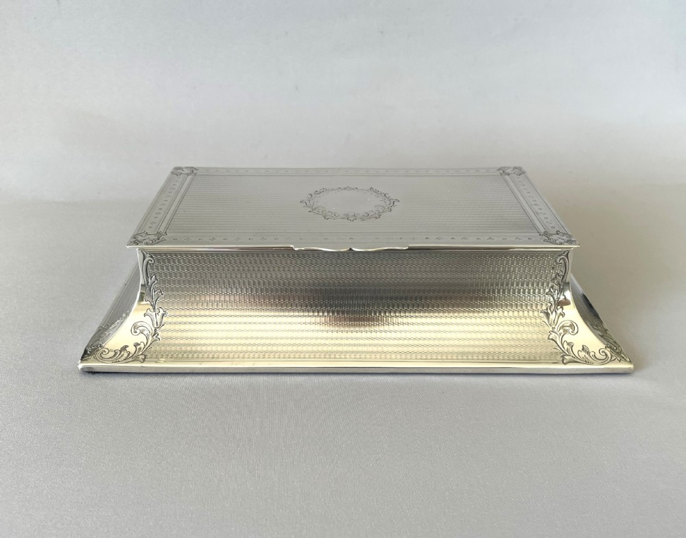 A magnificent Edwardian Sampson Morden large silver cigar box View III